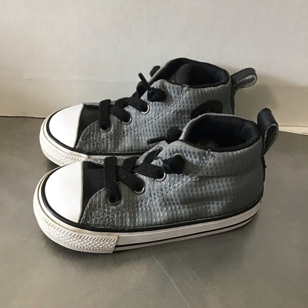 Converse All Star Chuck Taylors no tie high tops 6
